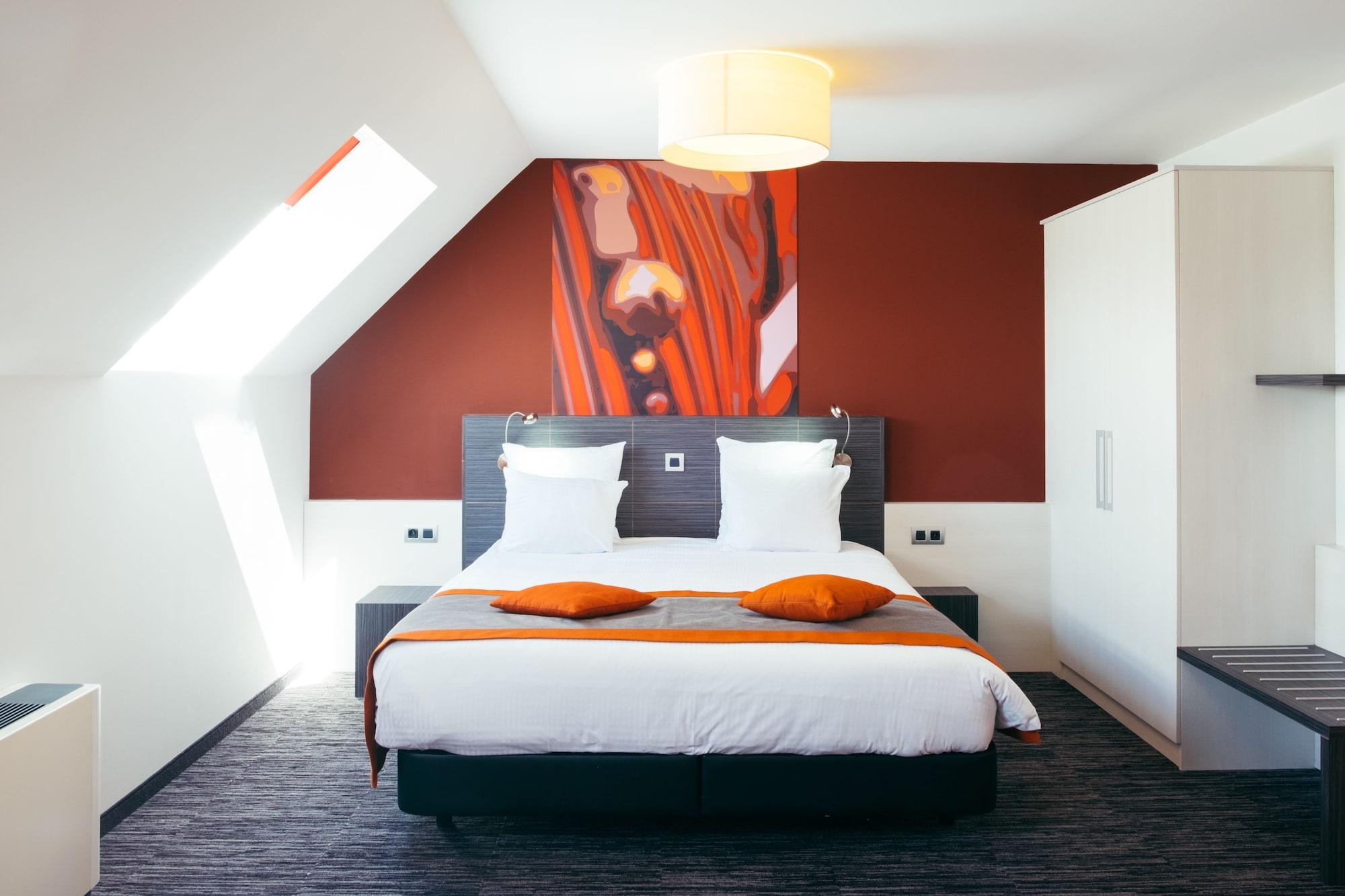 Orange Hotel La Louvière Eksteriør bilde