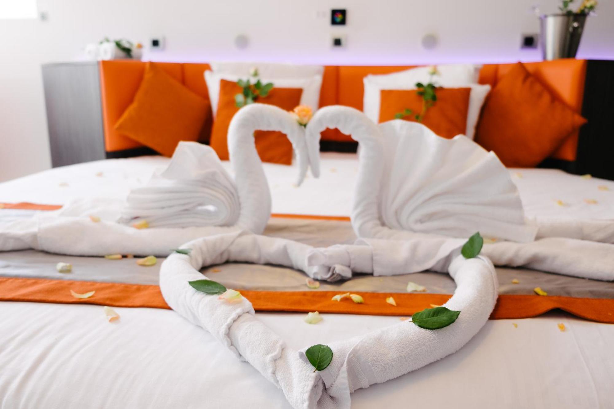 Orange Hotel La Louvière Eksteriør bilde
